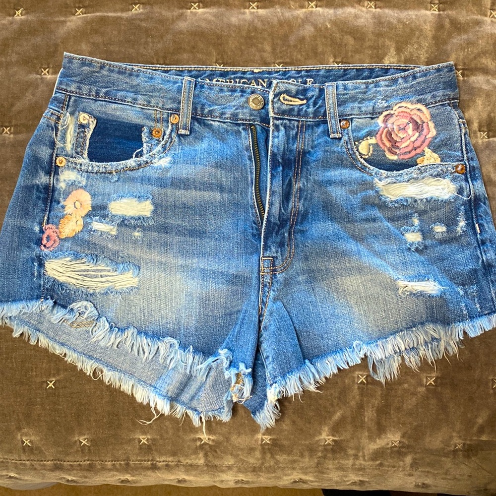 American Eagle Denim Shorts Size 6